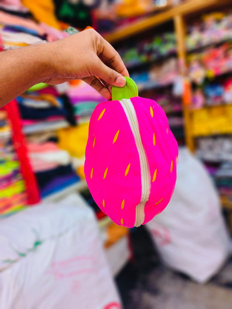 Straberry rabbit 32cm